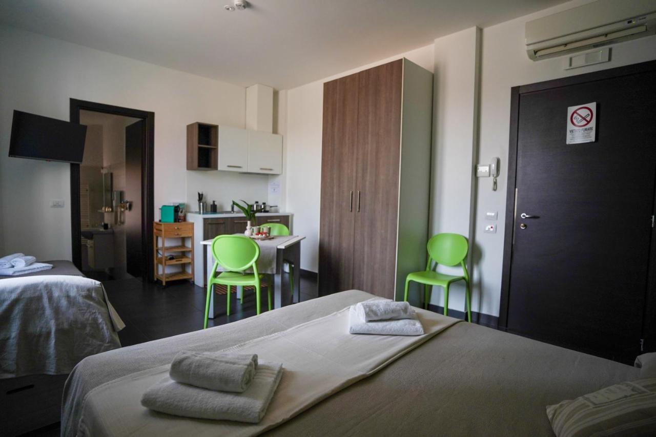 Bnbook Residence Matteotti Новара Екстериор снимка