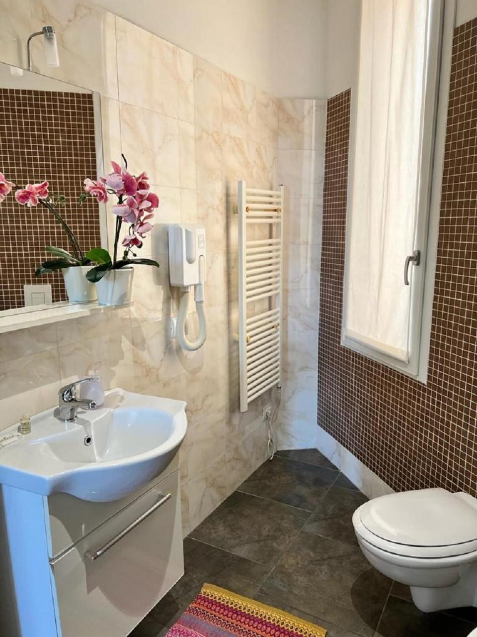 Bnbook Residence Matteotti Новара Екстериор снимка